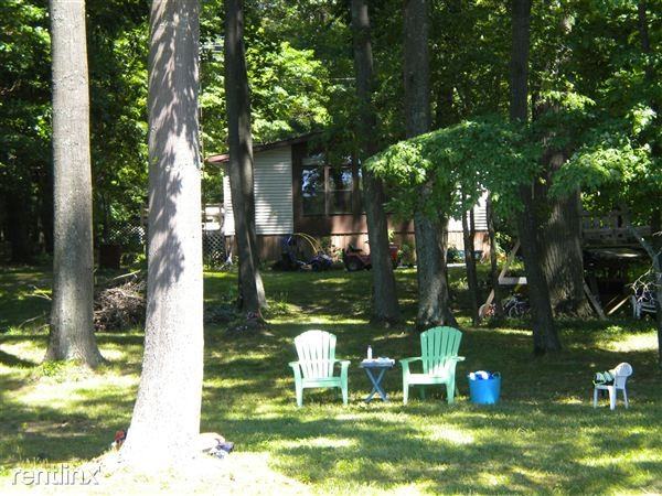 8496 51 1/2 St - Photo 2 of 7