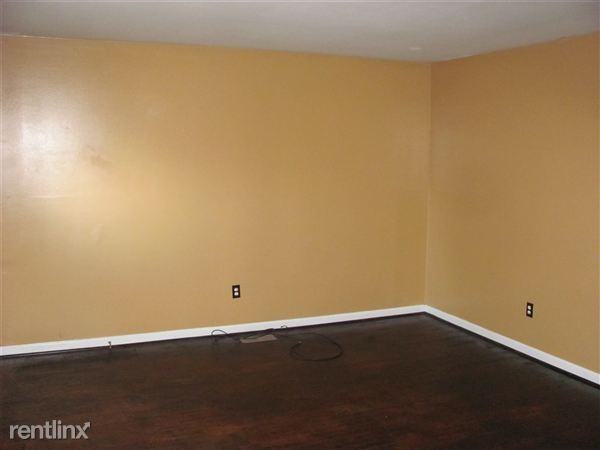 420 Thornette St - Photo 2 of 9