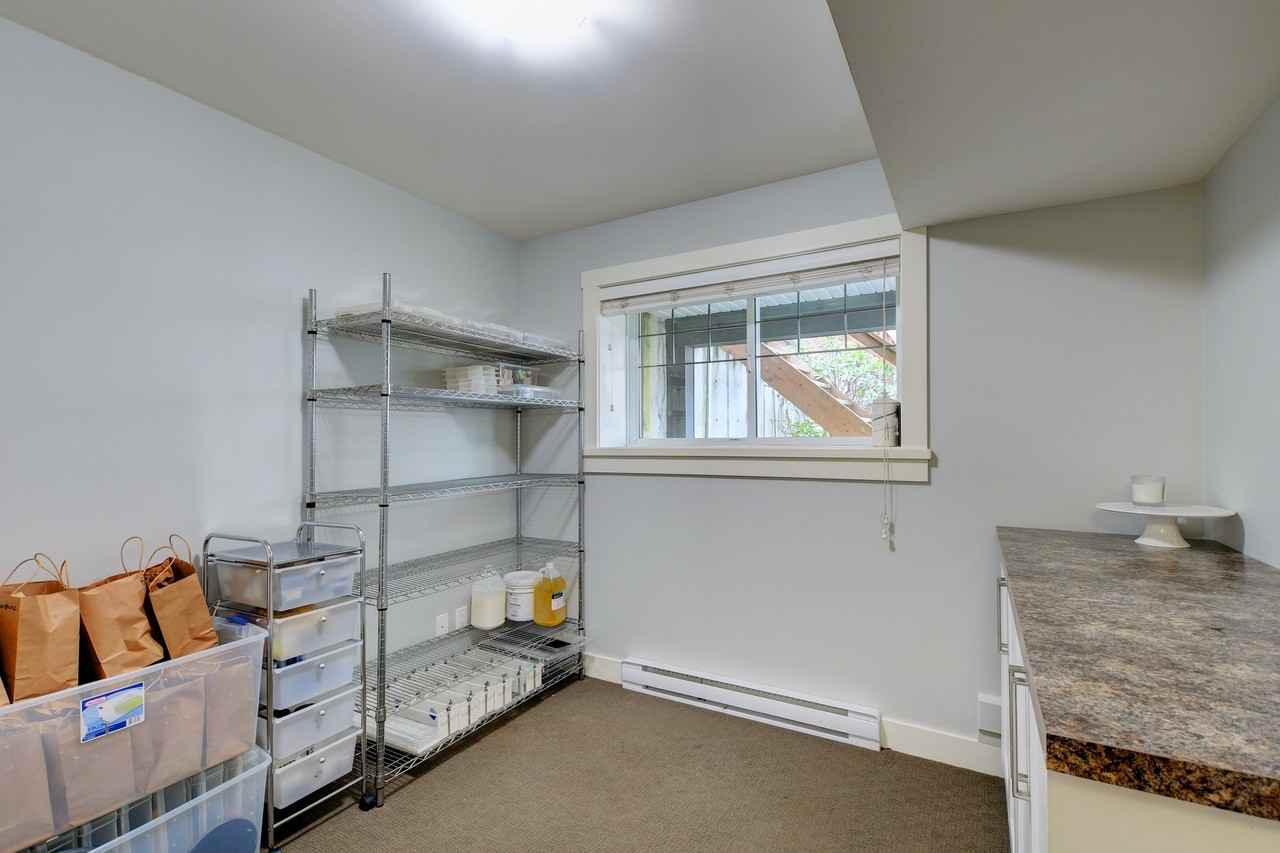 1235 Clearwater Place - Photo 2 of 4