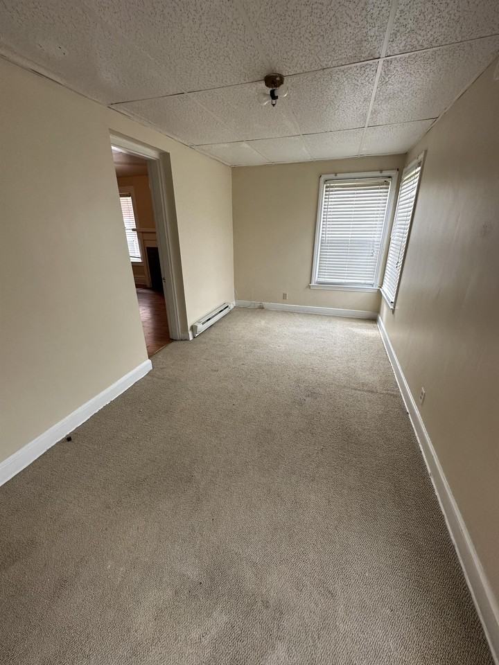 835 12th Ave #3 - Photo 4 of 7