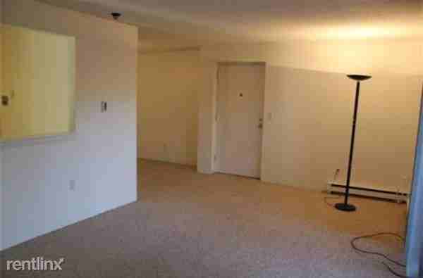 Presidential Arms Condominium - Photo 2 of 12