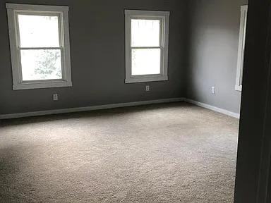 424 S Main St - Photo 2 of 9