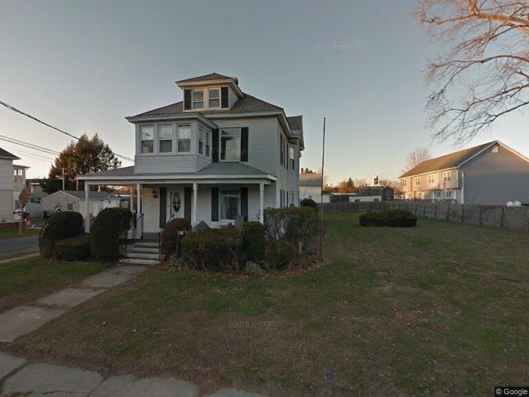 117 Everett St - Photo 2 of 2