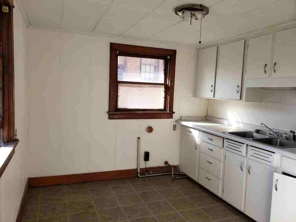 508 S Blackhawk Ave - Photo 2 of 2