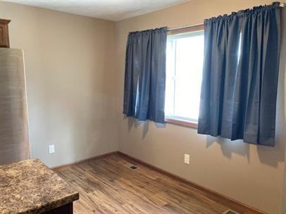 1314 Macy Ln - Photo 3 of 20