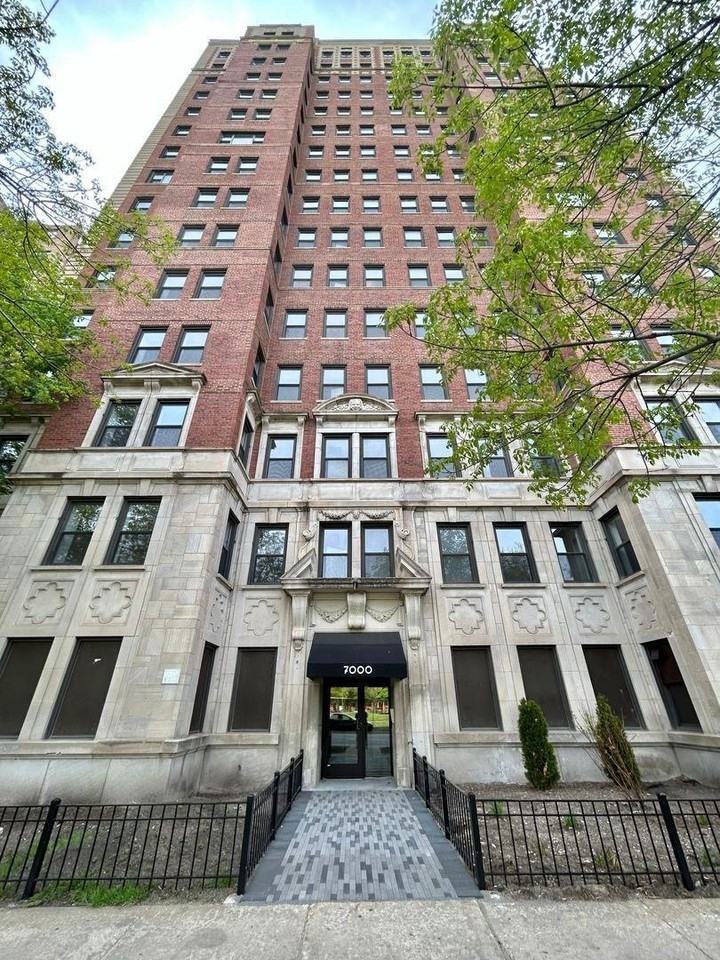 7000 S South Shore Dr