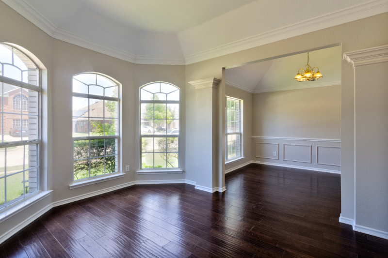 1305 Ballantrae Dr - Photo 2 of 23