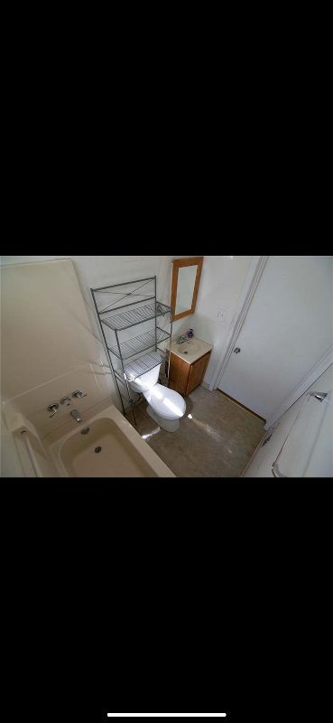 238 Fleet St - Photo 2 of 4