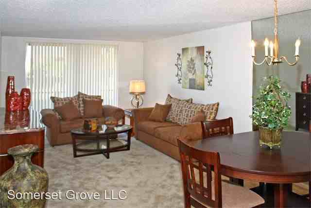 35 West Street, - Photo 3 of 8