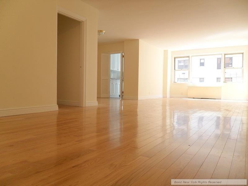 E 75th St #15A