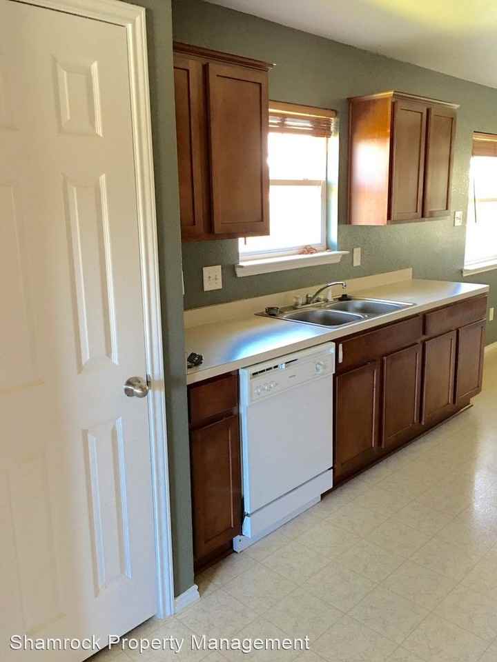 3036 Andalusian Ln - Photo 3 of 8