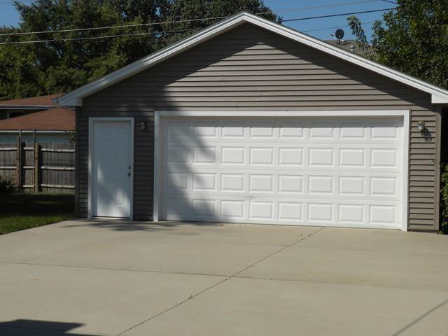 14728 Palmer Ave - Photo 3 of 10