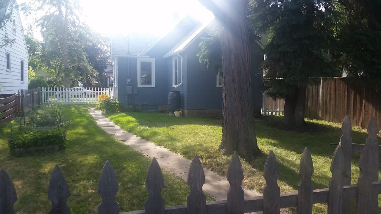 3917 42nd Ave S - Photo 2 of 14