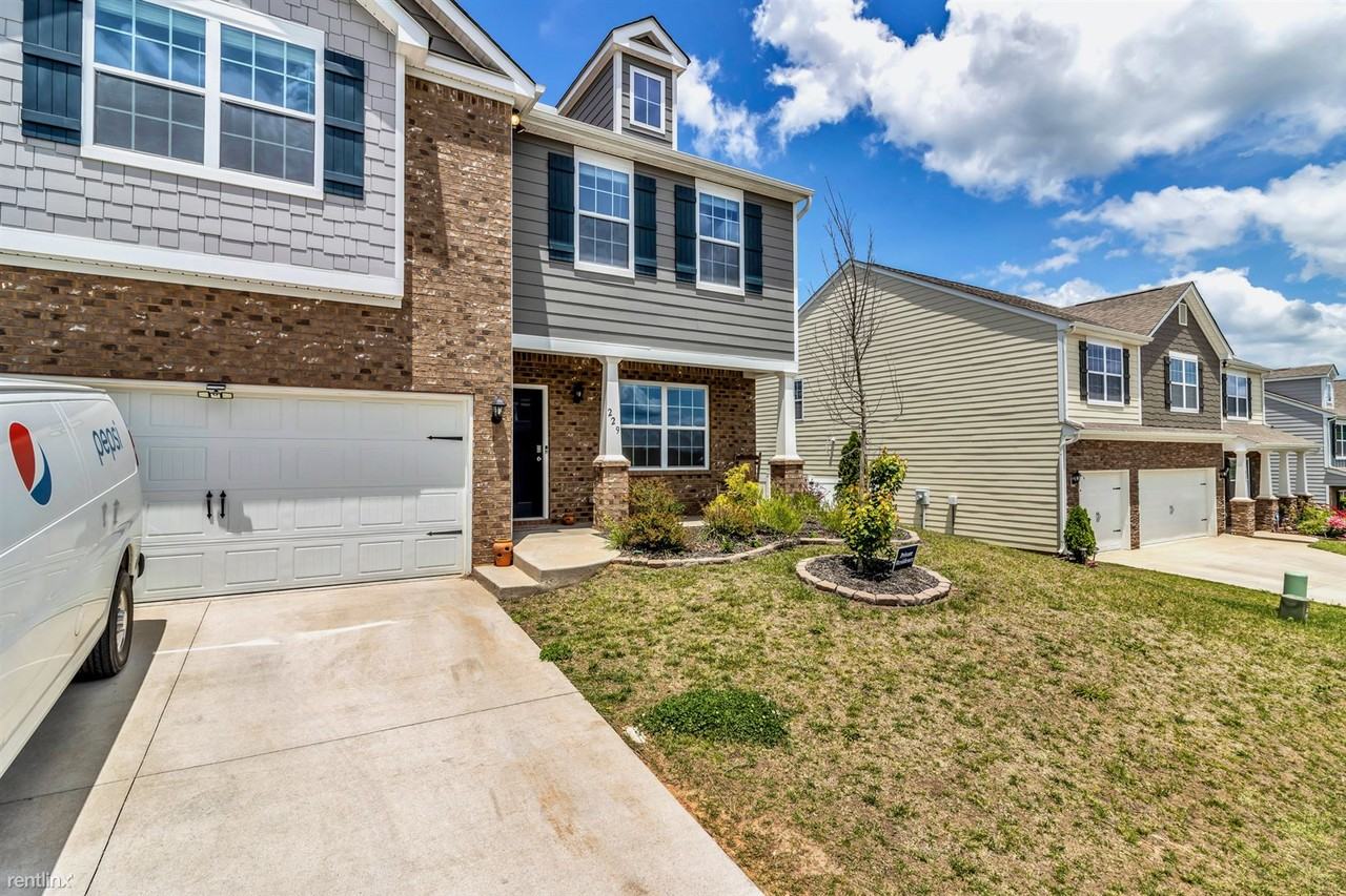 229 Marathon Ln - Photo 2 of 33