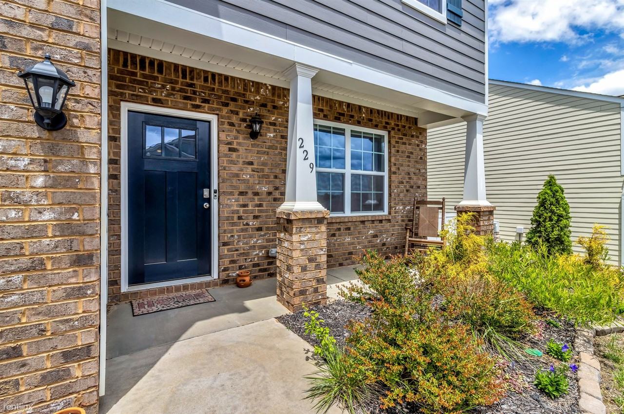 229 Marathon Ln - Photo 3 of 33