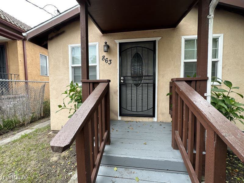 863 Athens Ave - Photo 2 of 10