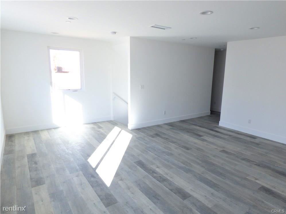 1113 1/2 Carmona Ave - Photo 3 of 10