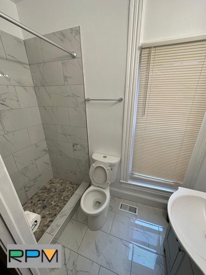 1619 N Bond St - Photo 3 of 10