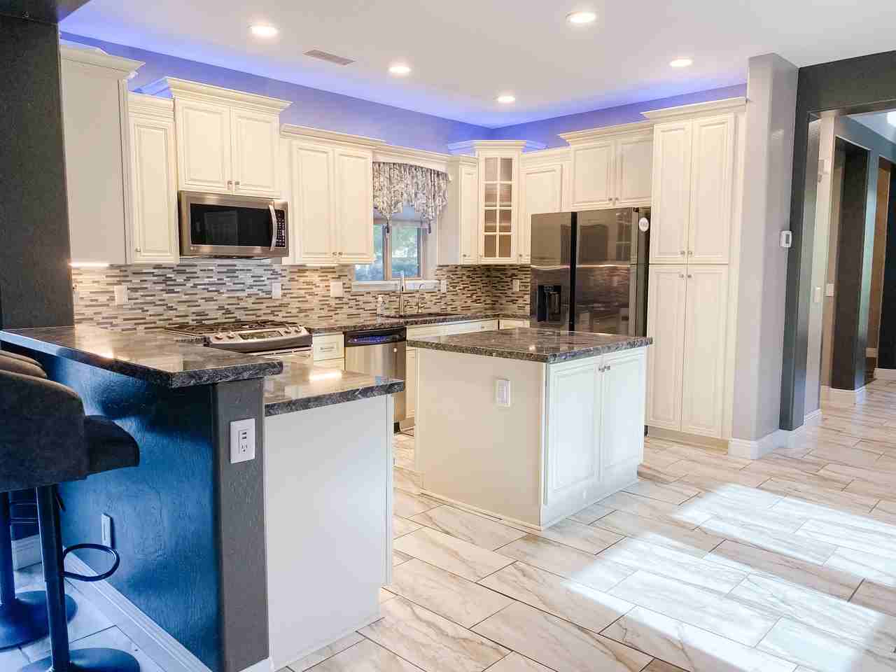 21088 W Maiden Ln - Photo 2 of 23