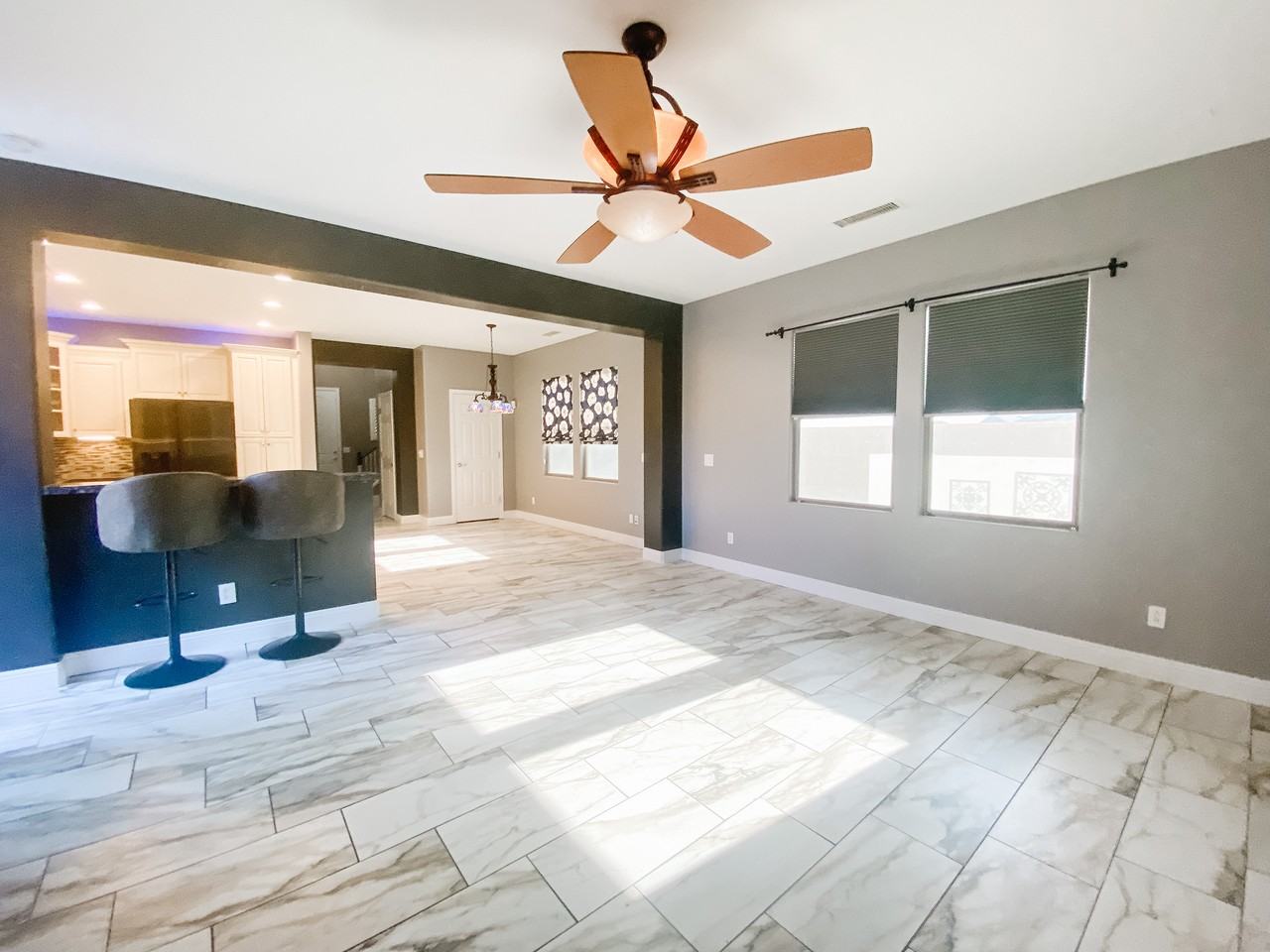 21088 W Maiden Ln - Photo 3 of 23