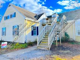 110 Grove St #B - Photo 1 of 1