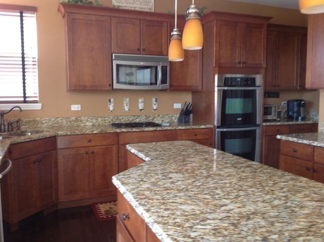 1285 Wentworth Dr - Photo 3 of 9