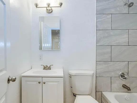 932 N Anita Ave - Photo 2 of 8