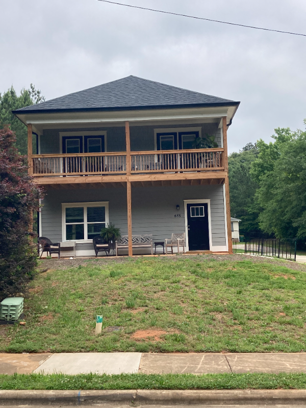 655 Fourth St - Photo 2 of 12