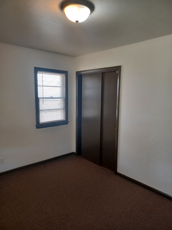 4600 N 50th St - Photo 2 of 14