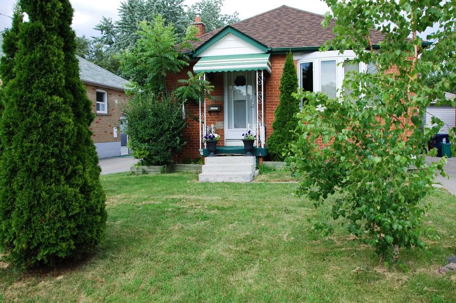 113 Ellington Drive, Toronto, ON M1R 3Y2 2 Bedroom Apartment for Rent PadMapper