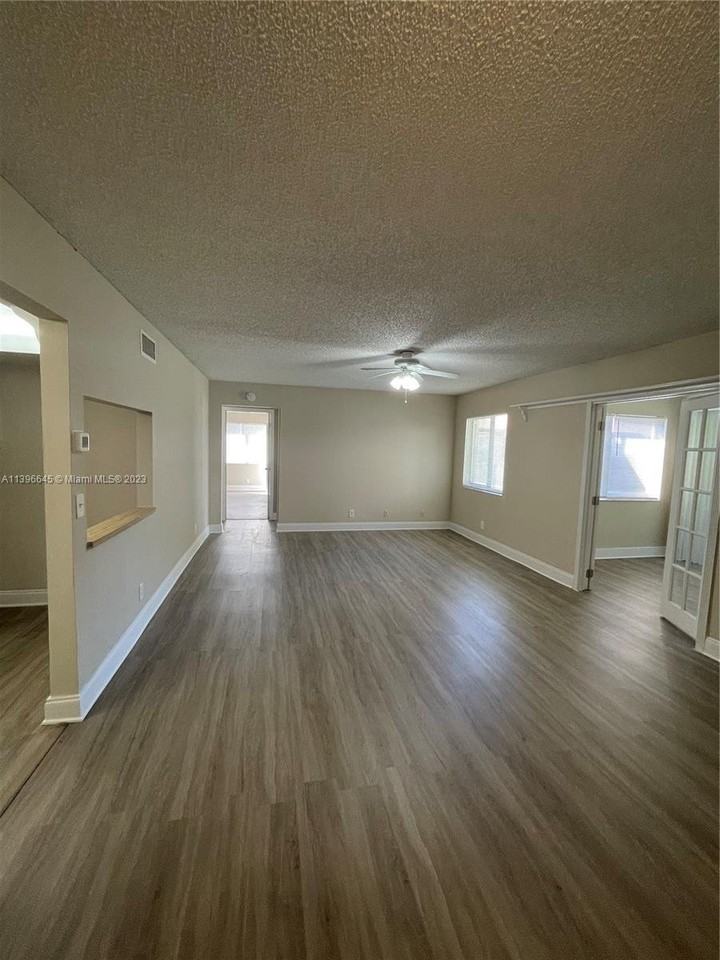 4857 Sable Pine Cir #B2 - Photo 2 of 8
