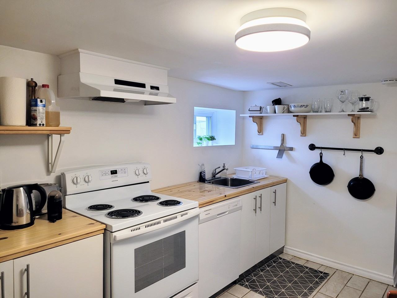 20 Braeburn Avenue #B - Photo 6 of 11