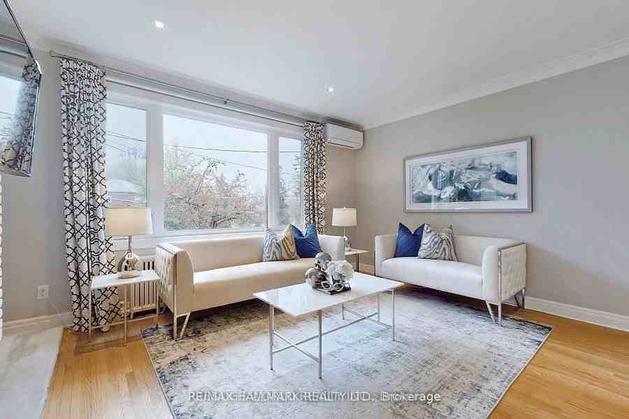 96 Glen Davis Crescent - Photo 7 of 23