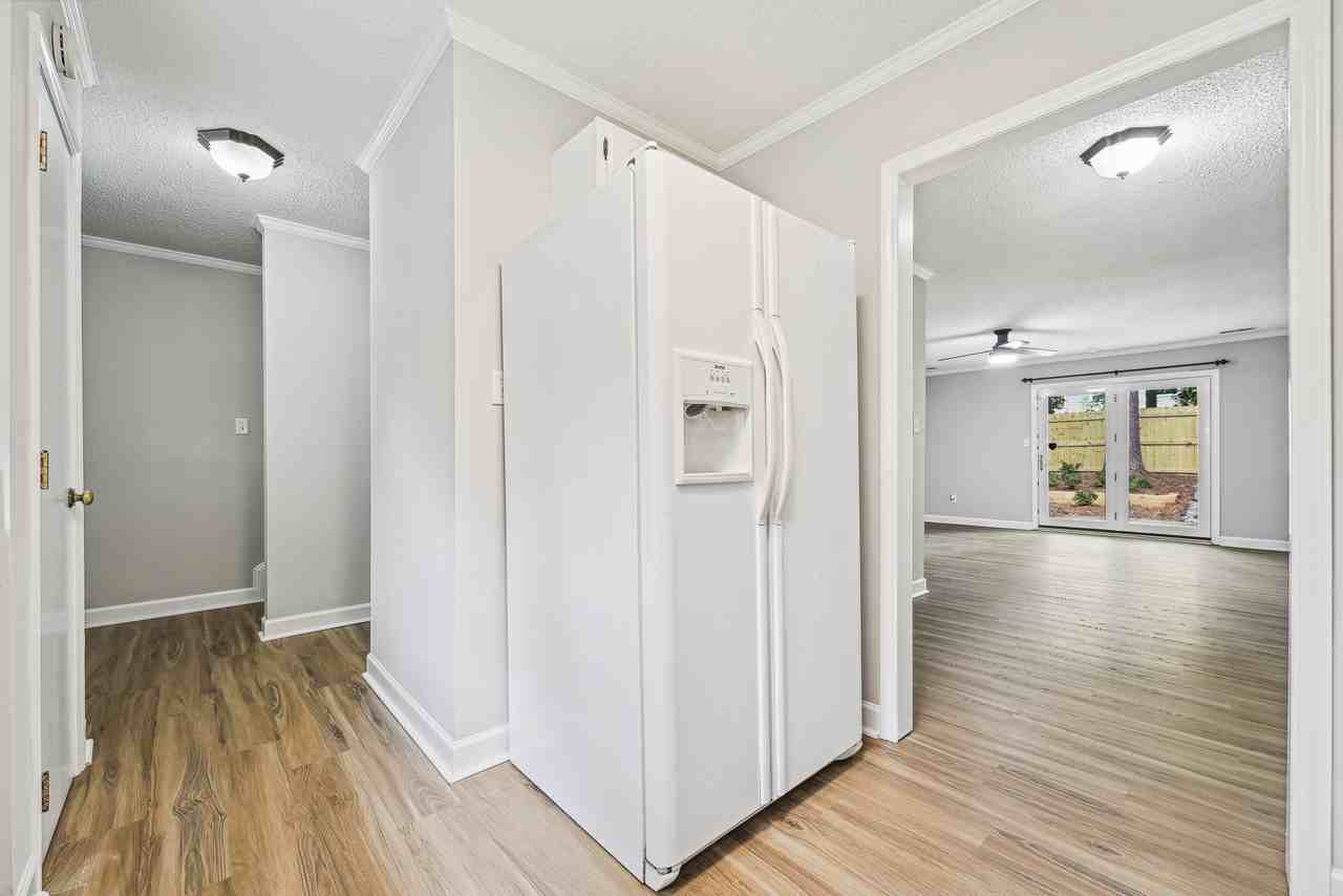 646 Middleton Ave #1 - Photo 7 of 24
