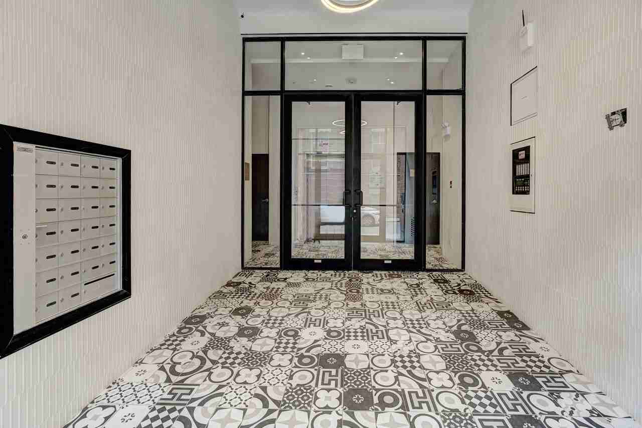 2011 Avenue Joly - Photo 2 of 50