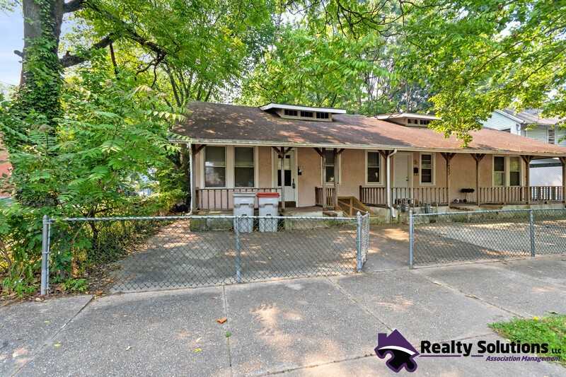 733 E Cherry St #1 - Photo 3 of 14