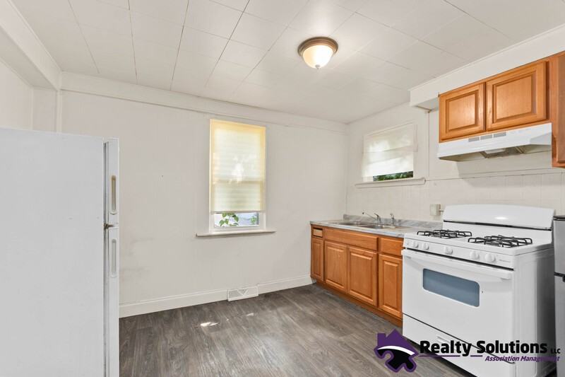 733 E Cherry St #1 - Photo 4 of 14