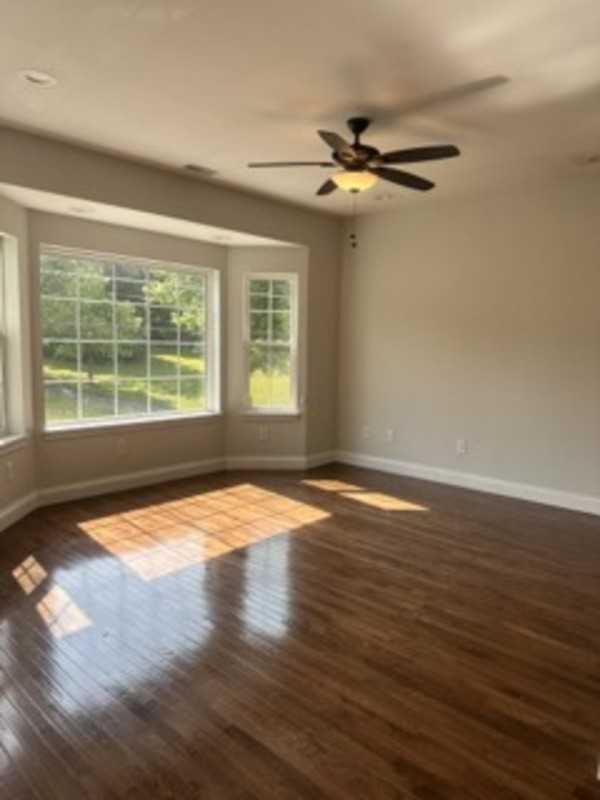 104B Sunnybrook Dr - Photo 3 of 6