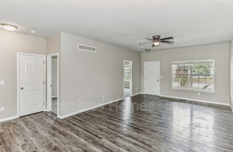 779 S Mulberry St - Photo 3 of 26