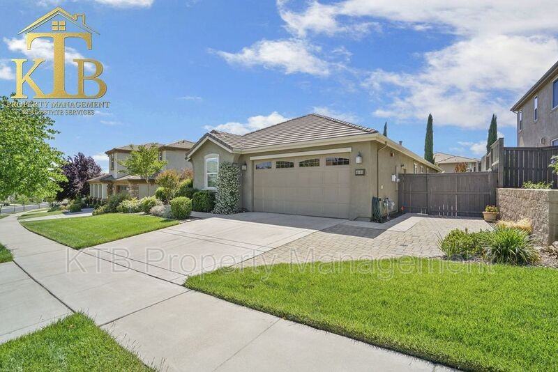 4060 David Loop - Photo 2 of 38