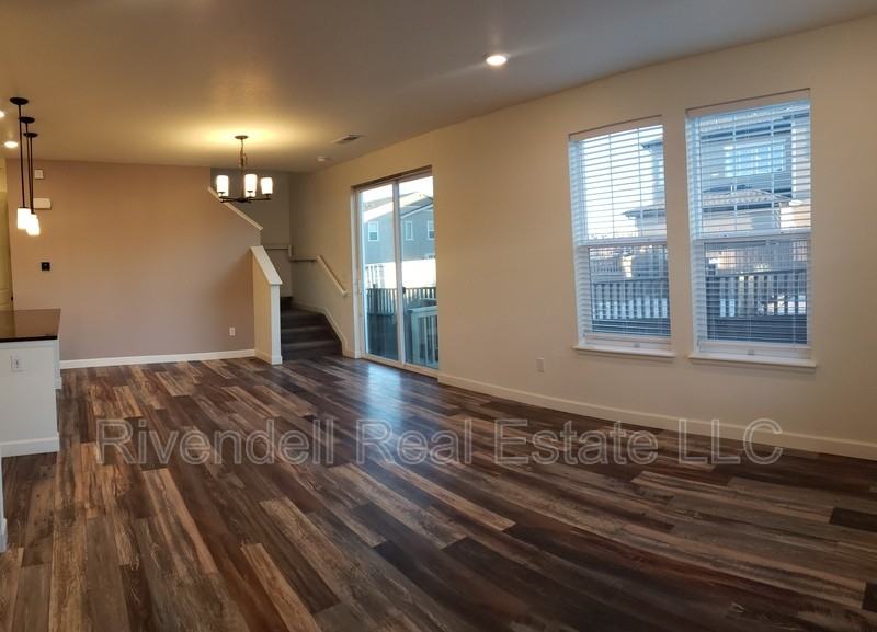 2979 Low Meadow Blvd - Photo 4 of 16