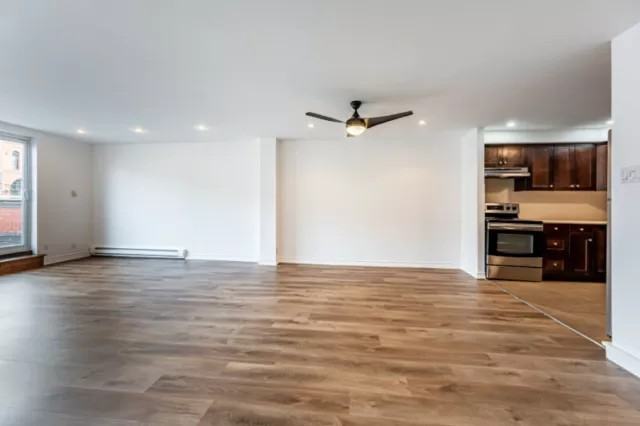 433 Queen Street West - Photo 3 of 14