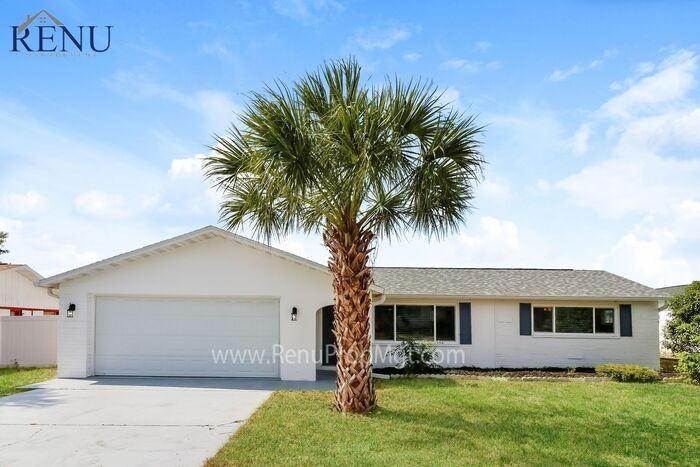 7813 Lorne St - Photo 2 of 18