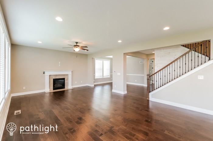 1529 Sw Fairfax Rd - Photo 2 of 19