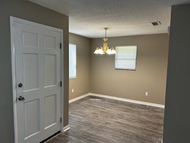 1877 Rosanne St #1 - Photo 7 of 16