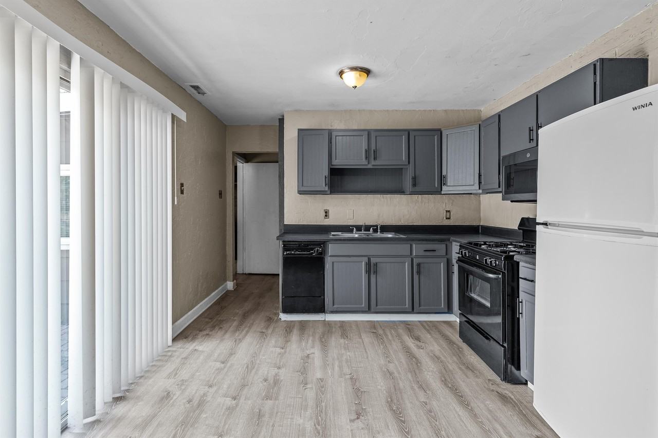 1395 Bluebird Dr #1 - Photo 6 of 19