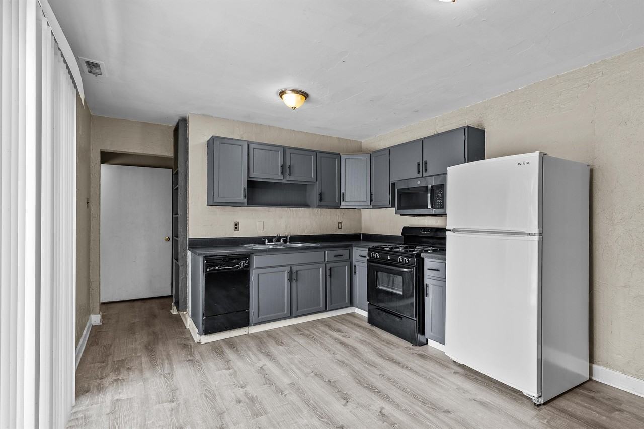 1395 Bluebird Dr #1 - Photo 7 of 19