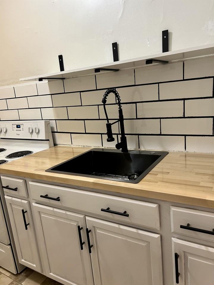 827 Blaine Street 1Unit 2W 1, Detroit, MI 48202 2 Bedroom House for