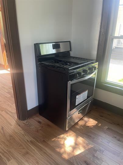 506 Catherine St - Photo 2 of 10