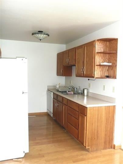 3806 Dahlia Ct - Photo 3 of 5